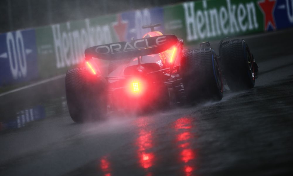 F1: Pole Verstappen και show Alonso στη βροχή!