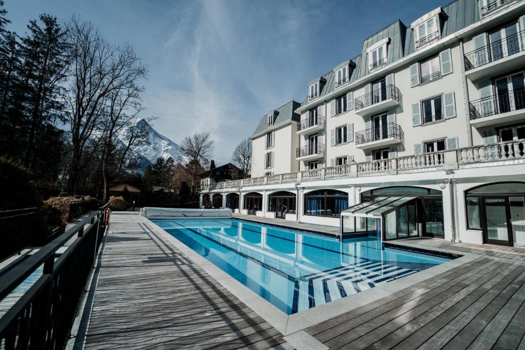 Ένα ξενοδοχείο τους πρόποδες του Mont Blanc που μαγνητίζει τον επισκέπτη