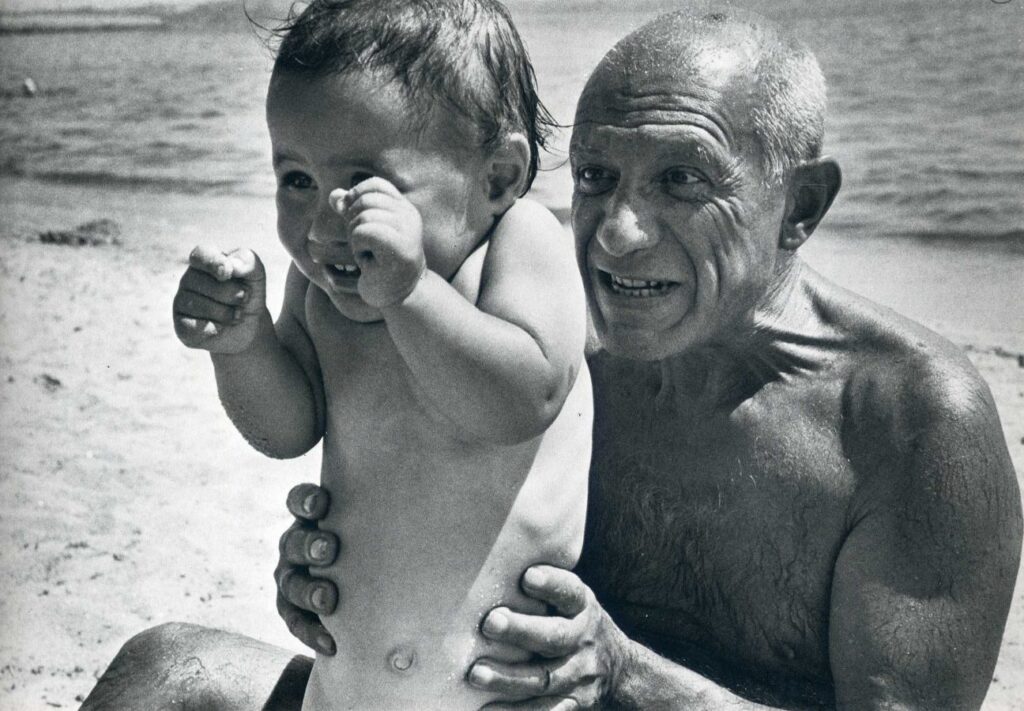 Pablo Picasso | Σπάνιες φωτογραφίες της οικογένειας του μεγάλου ζωγράφου στην παραλία