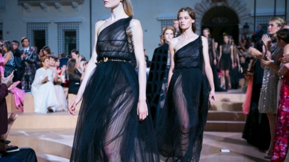 Η ιστορική απόφαση του οίκου Valentino