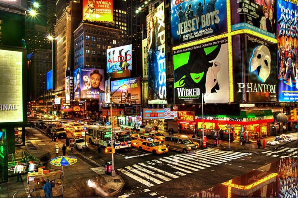 Το εμβληματικό «Almost Famous» ανεβαίνει στο Broadway