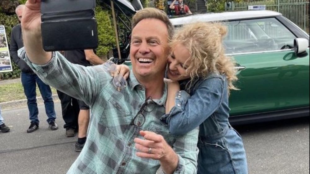 Kylie Minogue και Jason Donovan επιστρέφουν μαζί στη μικρή οθόνη μετά απο 30χρόνια