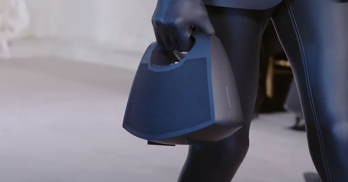 Δύο διάσημη οίκοι γράφουν ιστορία με την «The Speaker Bag»