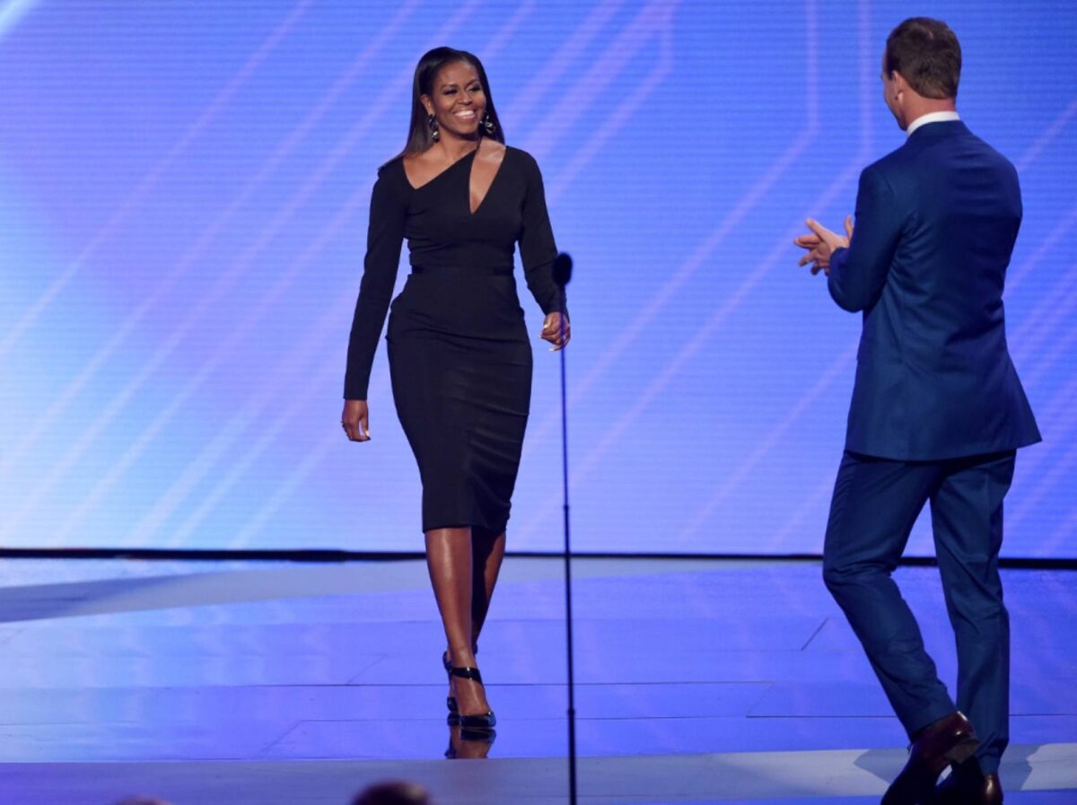 «The Light We Carry», το νέο βιβλίο της Michelle Obama