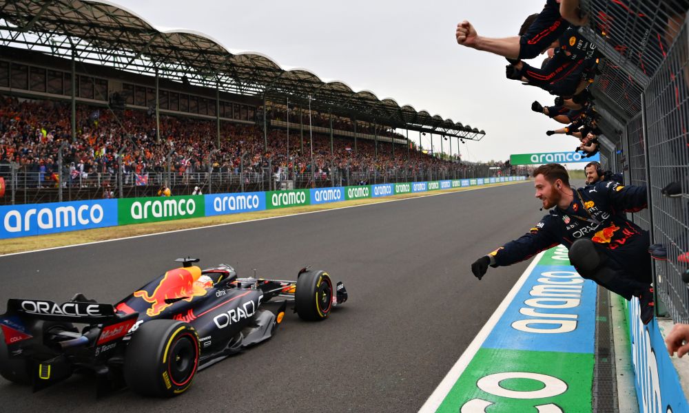 F1, Grand Prix Ουγγαρίας: Νέα δώρα από τη Ferrari στον Verstappen