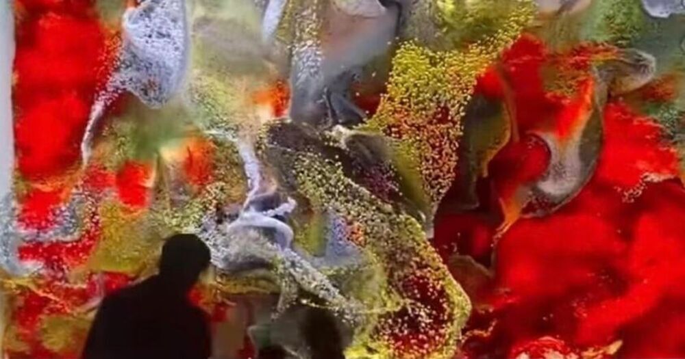 Δυο σκιές στο τέλος του καλοκαιριού