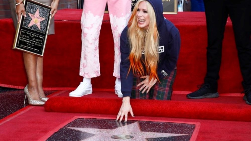 Η Avril Lavigne απέκτησε το δικό της αστέρι στη «Λεωφόρο της Δόξας»