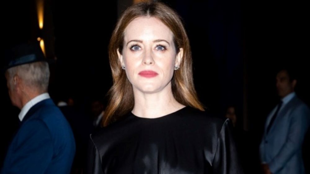 Η Ελισάβετ Β’ του «The Crown» Claire Foy αποχαιρετά τη Βασίλισσα