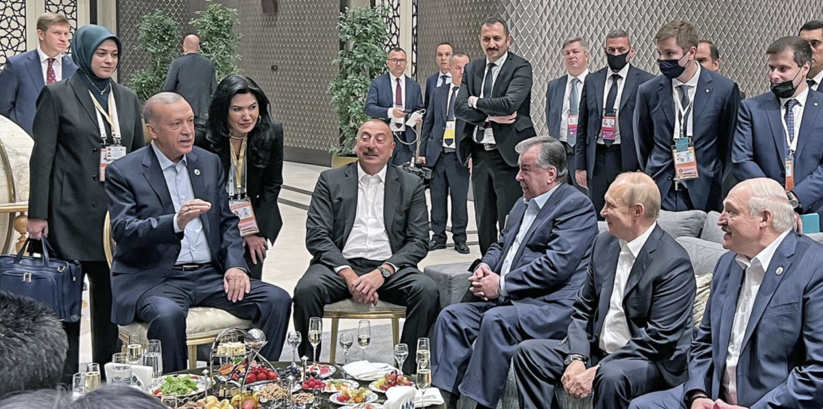 Όλο το δημοκρατικό τόξο του πλανήτη σε μία φωτογραφία