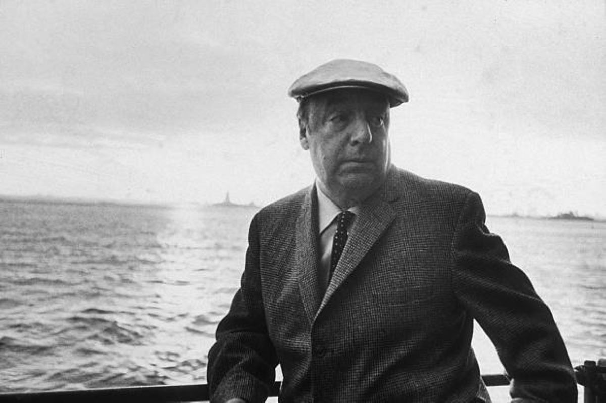 Pablo Neruda | Mπορείς να κόψεις όλα τα λουλούδια, αλλά δεν μπορείς να εμποδίσεις την άνοιξη να έρθει