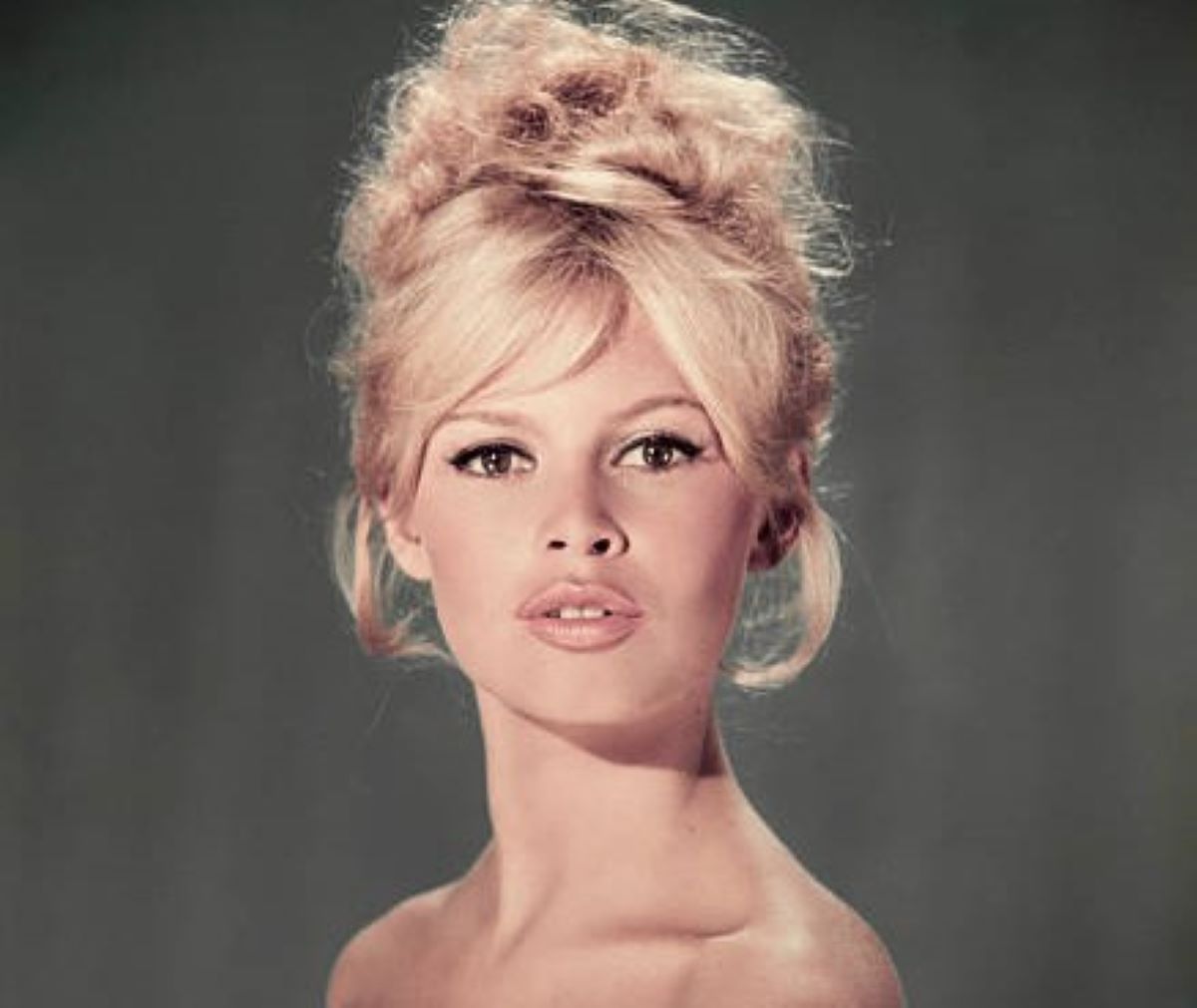 Brigitte Bardot | Η ζωή & οι ωραιότερες φωτογραφικές στιγμές ενός διαχρονικού sex symbol