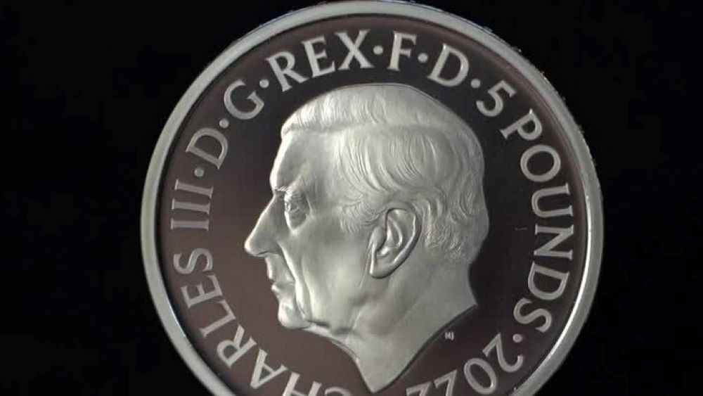 Έτοιμο το πορτραίτο του βασιλιά Καρόλου Γ΄ στα νέα νομίσματα
