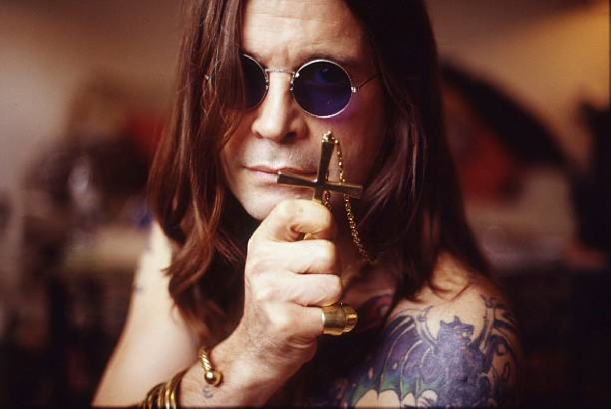 Ozzy Osbourne: Όταν «έβαψε» δωμάτιο ξενοδοχείου με το... αίμα διαμελισμένου καρχαρία