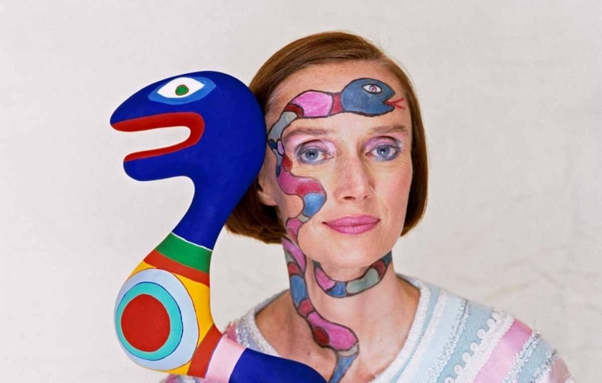 Niki de Saint Phalle | H επαναστάτρια καλλιτέχνιδα που εμπνεύστηκε από τον Gaudi