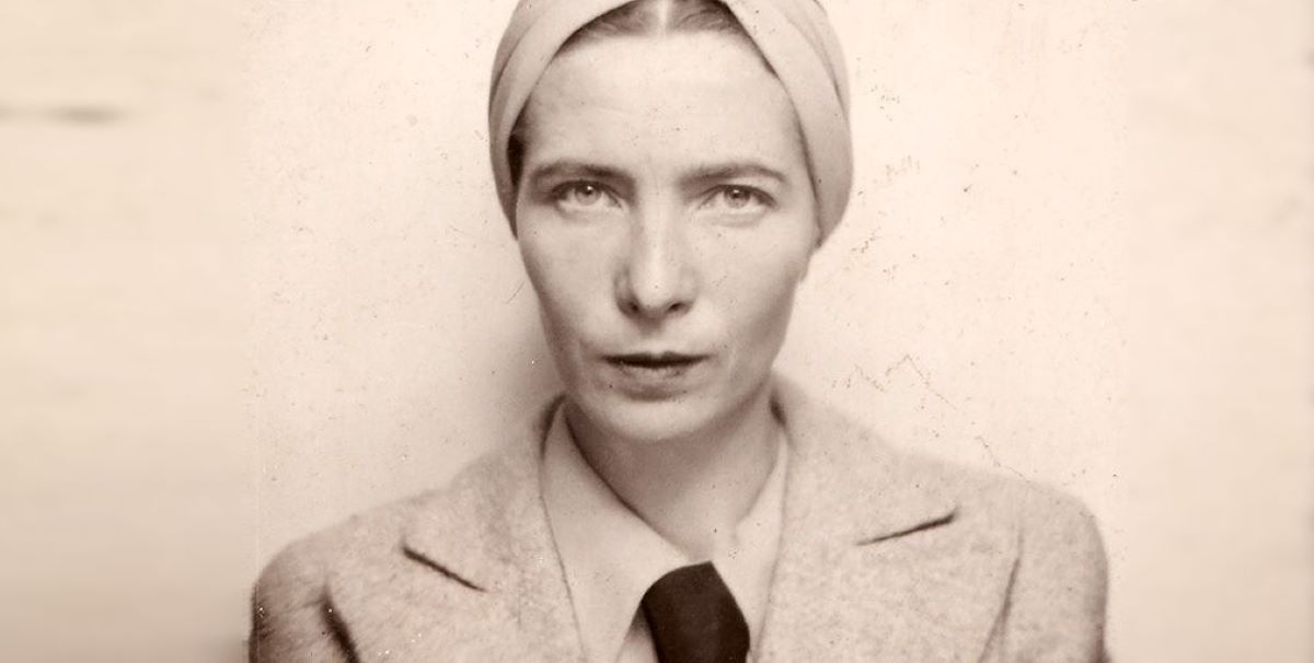 Simone de Beauvoir |Ένας άντρας δένεται με τη γυναίκα, όχι για να την απολαύσει, αλλά για να απολαύσει τον εαυτό του