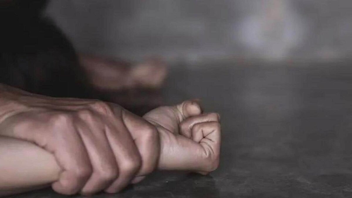 Βιασμός 12χρονης στα Σεπόλια| Ο 33χρονος έστελνε σύζυγο και κόρη στο πάρκο για να κακοποιεί το παιδί