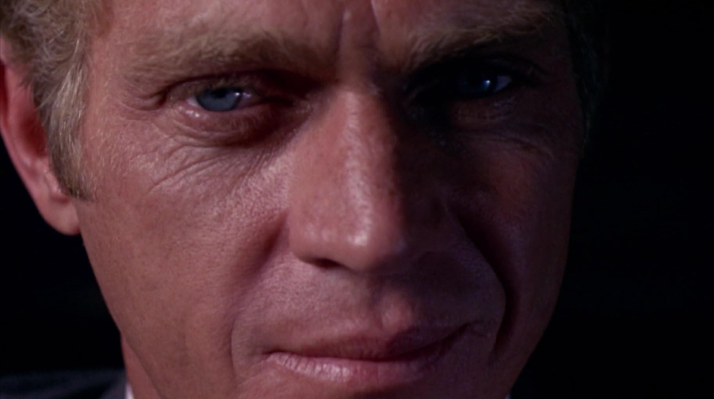 Στιβ Μακ Κουην στην ταινία "Υπόθεση Thomas Crown" (photo credit: ΙMDb)