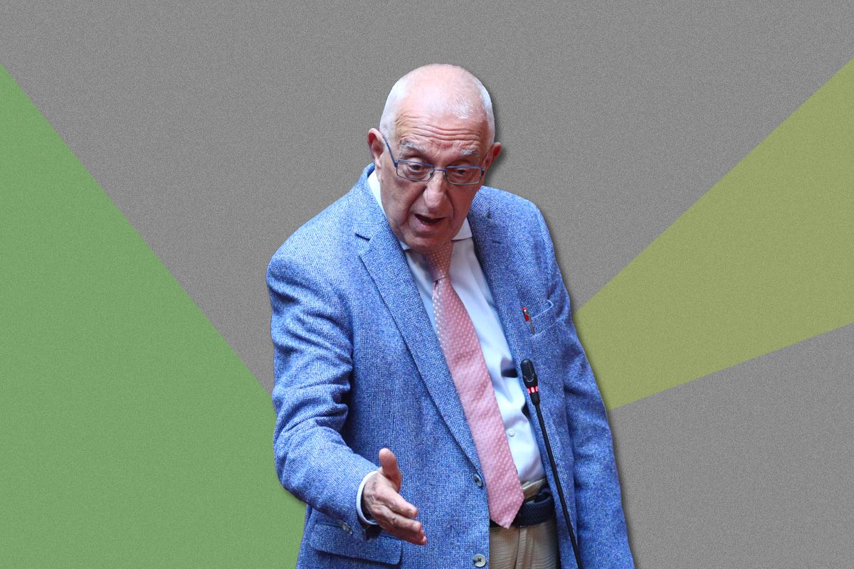 Κάποιος πιο πονηρεμένος θα έλεγε…