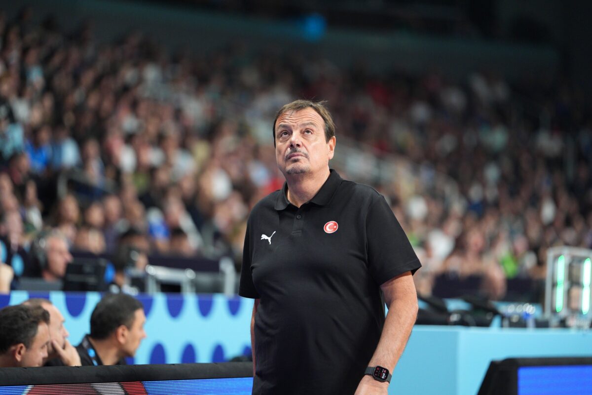 Διώξτε τον, αλλά…