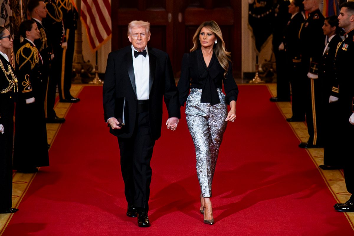 Μελάνια Τραμπ: Το παντελόνι της προκάλεσε χαμό στο X