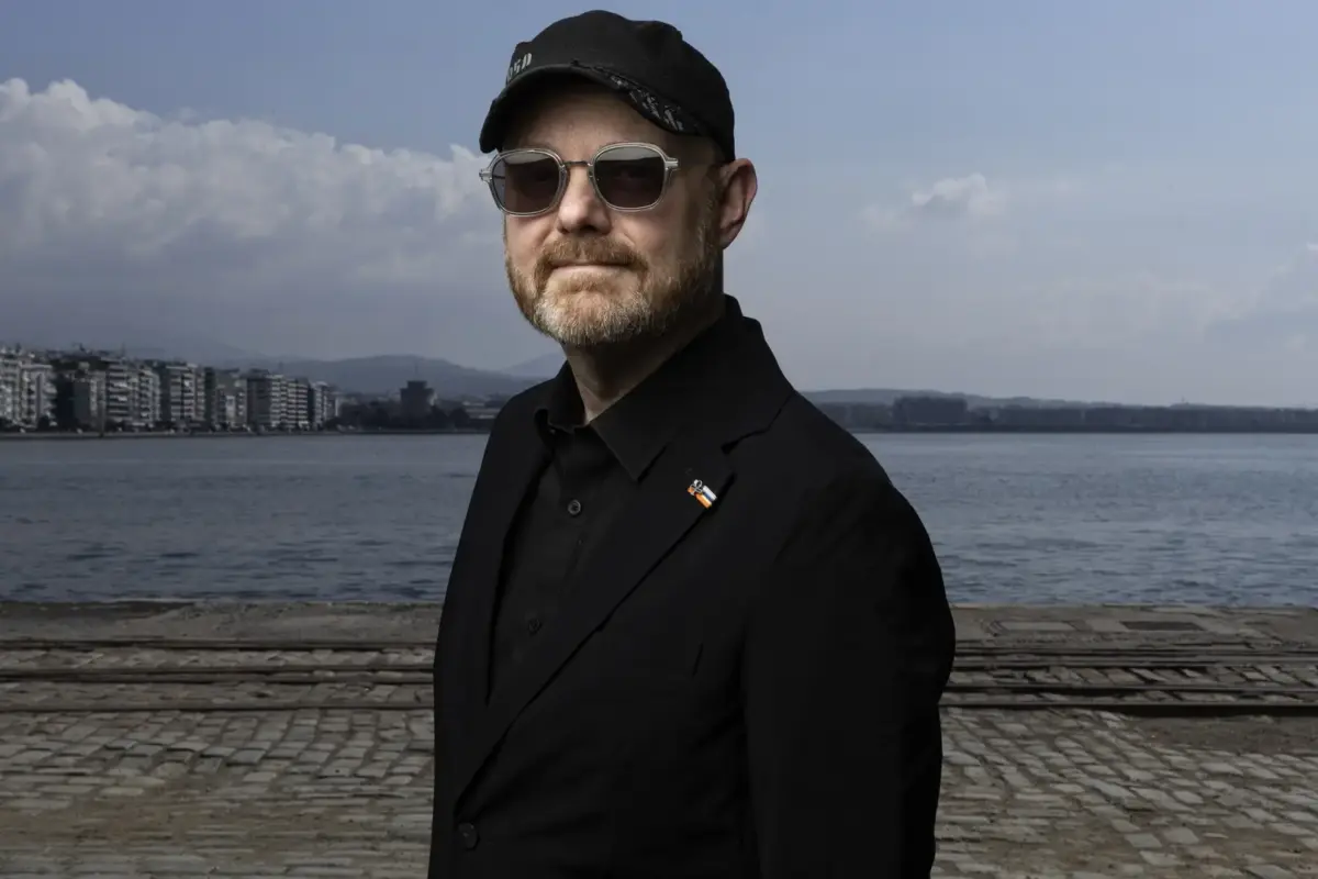 Αλεξάντρ Ο’ Φιλίπ στο ΚΛΙΚ: «Με την Κιμ Νόβακ και ένα μέντιουμ καλέσαμε το πνεύμα του Χίτσκοκ»