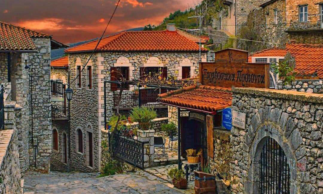 Καρύταινα: Γνώρισε ένα αυθεντικό χωριό της ορεινής Αρκαδίας