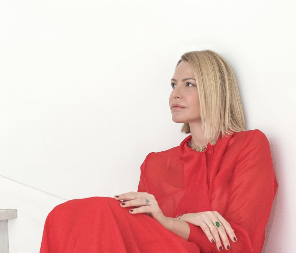 Τζένη Μπαλατσινού: «Όταν μια γυναίκα αποφασίσει να ζήσει τη ζωή της, η κοινωνία δεν την αφήνει»