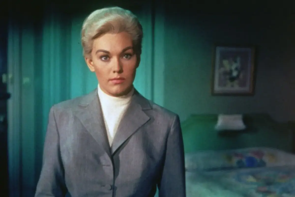 Η Κιμ Νόβακ δε θέλει ούτε να το σκέφτεται ότι θα την υποδυθεί η Σίντνεϊ Σουίνι