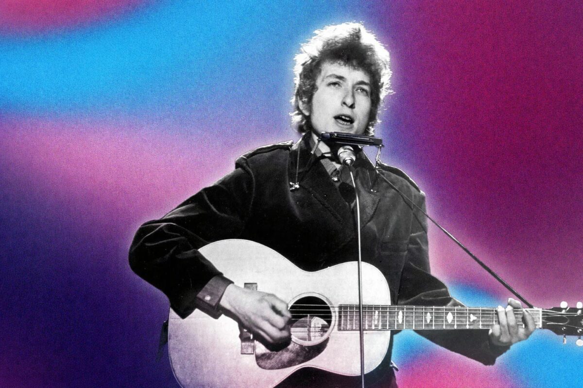 Bob Dylan: 64 χρόνια από την εποχή που ένας νεαρός από τη μινεσότα άλλαξε την ιστορία της μουσικής