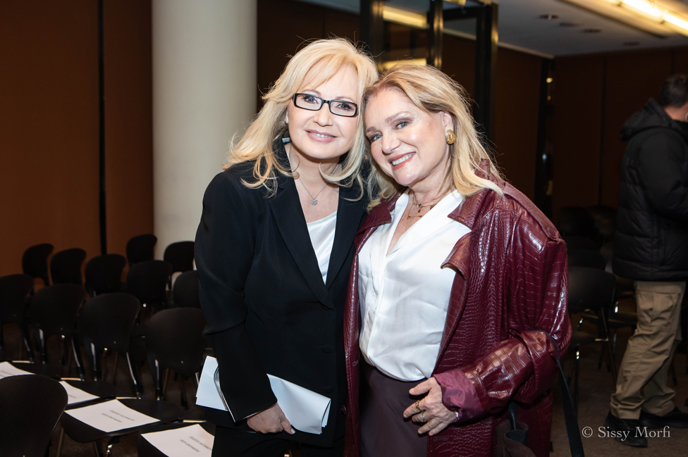 Αγγελική Νικολούλη: Οι σταρ που την αποθέωσαν στην παρουσίαση του βιβλίου της