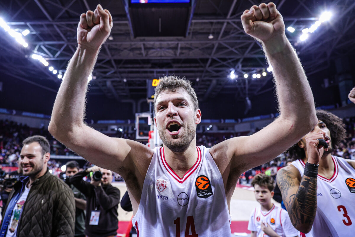 Σάσα Βεζένκοφ