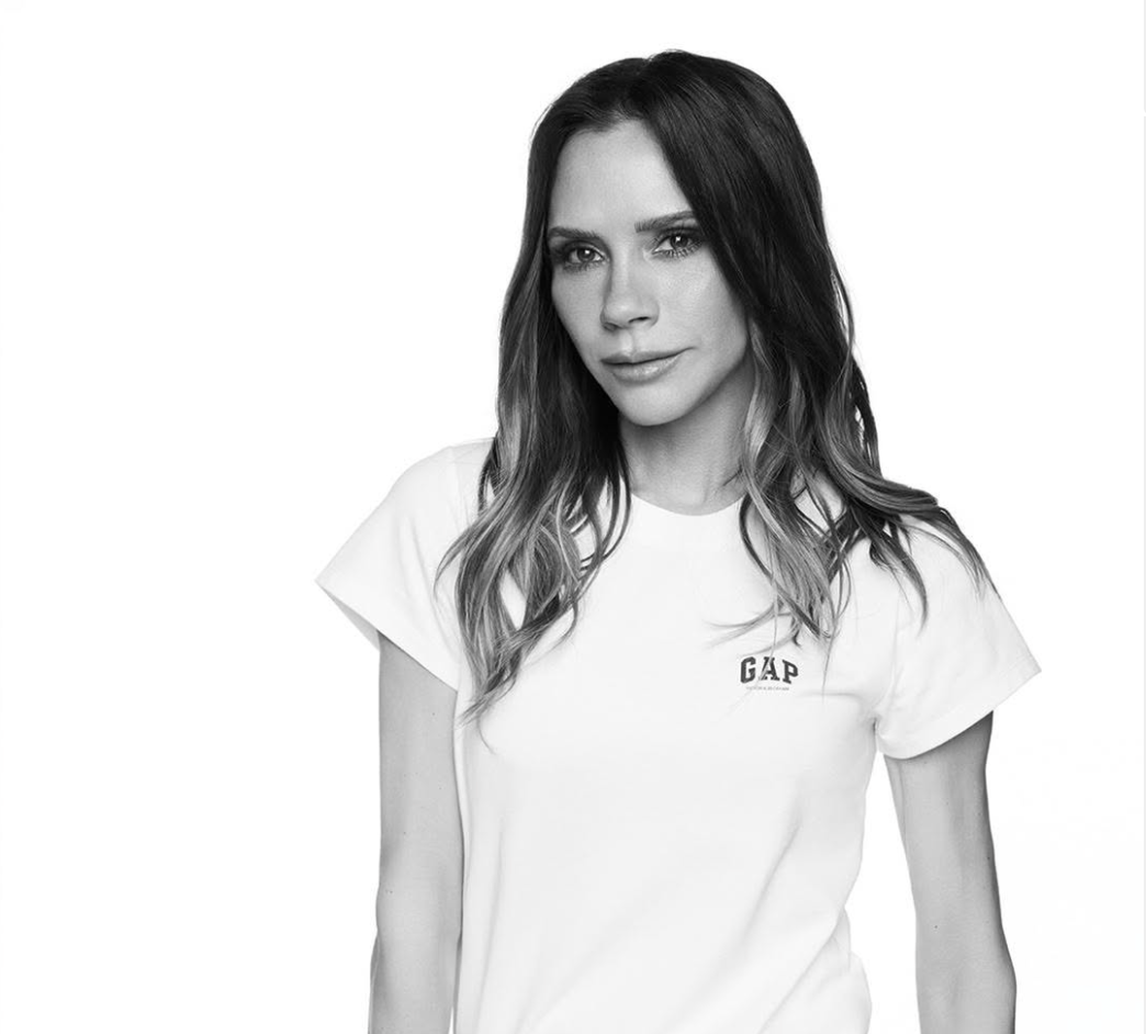 Η Βικτόρια Μπέκαμ κυκλοφόρησε συλλογή για τη Gap και ήδη άρχισε να γίνεται sold-out