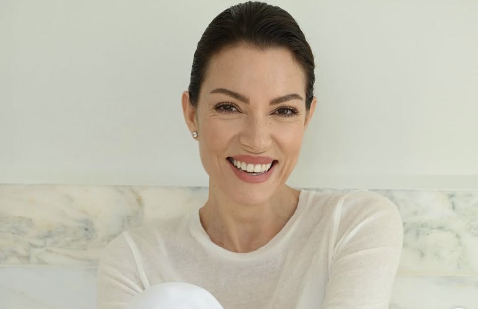 Βίκυ Καγιά: Όλη η εξέλιξη του στιλ της από την αρχή της καριέρας της μέχρι σήμερα