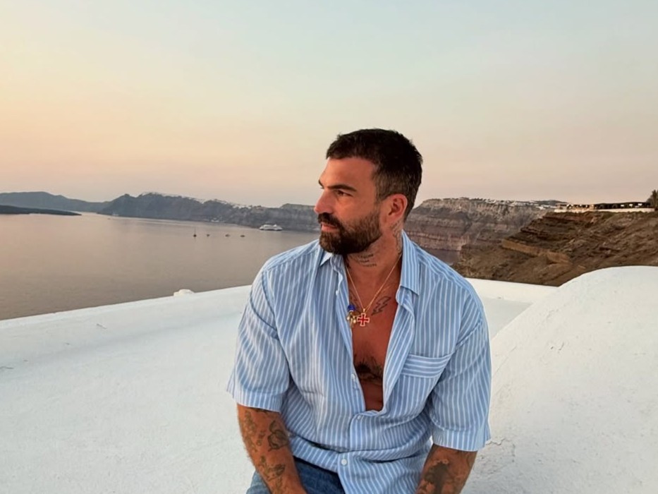 Ο Δημήτρης Αλεξάνδρου στηρίζει με καρδούλες την Ιωάννα Τούνη για τη νίκη της