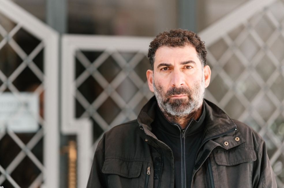 Γιάννης Οικονομίδης στο ΚΛΙΚ: «Το σινάφι, μέσω των βραβείων Ίρις, έριξε δυο ταινίες μου στο χαντάκι»
