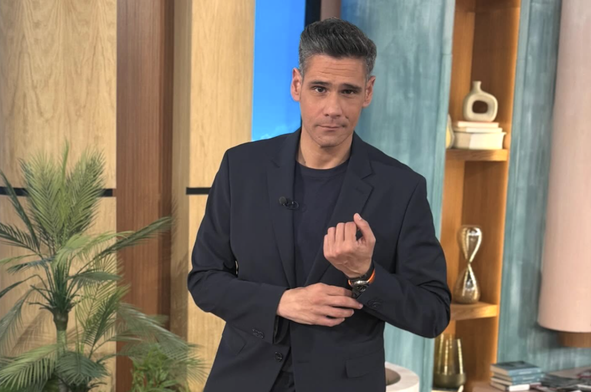Δημήτρης Ουγγαρέζος: «Έμαθα να φιλάω στον καθρέφτη»