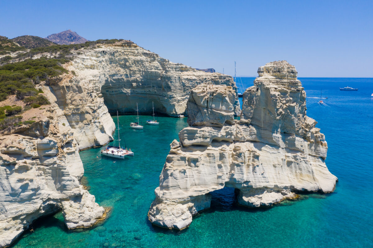 Μήλος κλέφτικο Κυκλάδες παραλίες