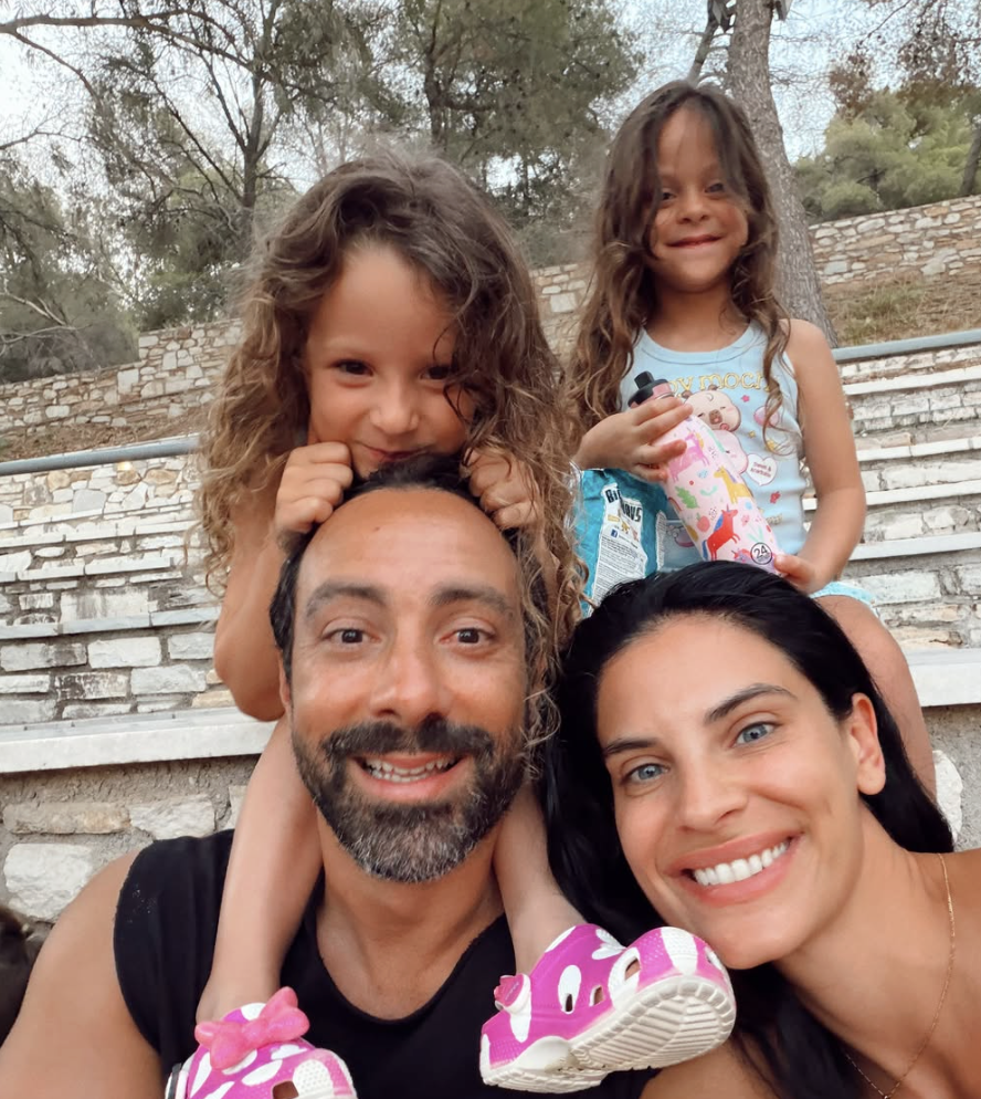 Οι Έλληνες celebrities κάνουν διακοπές με τα παιδιά τους – Τα μέρη που επέλεξαν