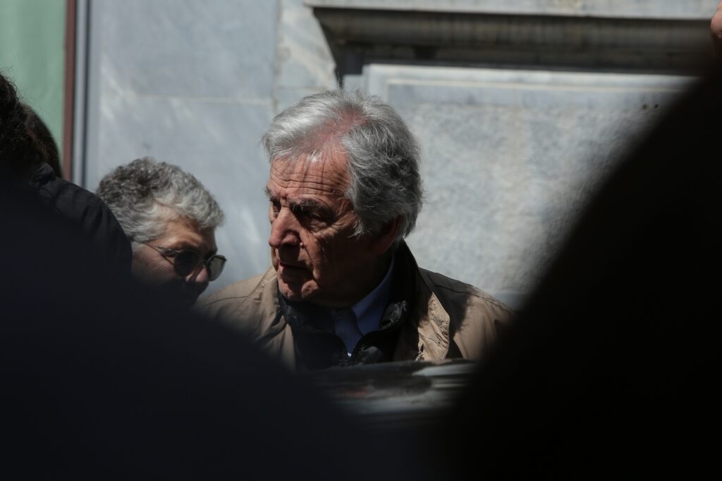 Κώστας Γαβράς
